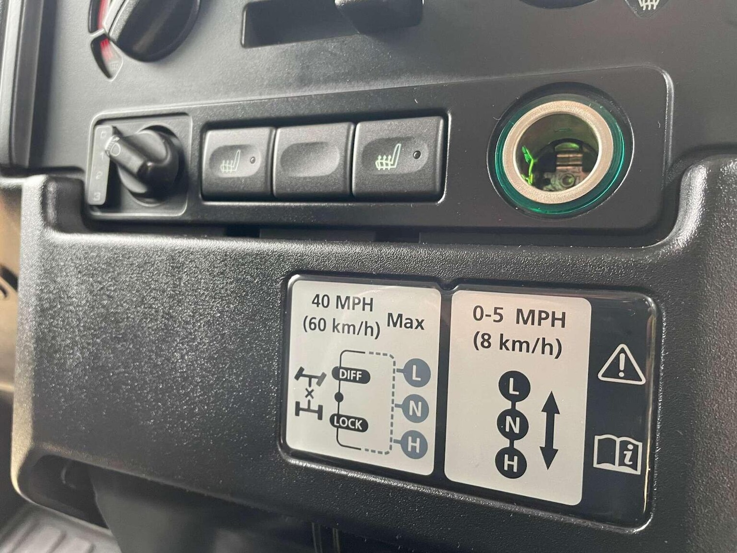 Used Land Rover Defender 90 2010 for sale - 76427911: Photo 13