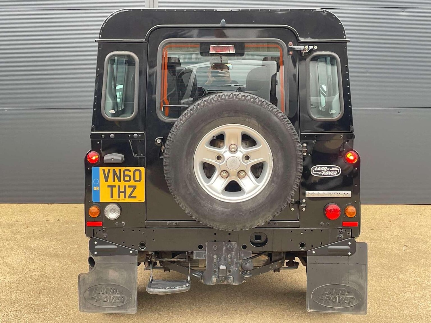 Used Land Rover Defender 90 2010 for sale - 76427911: Photo 25