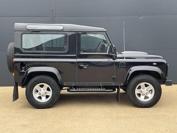Used Land Rover Defender 90 2010 for sale - 76427911: Photo