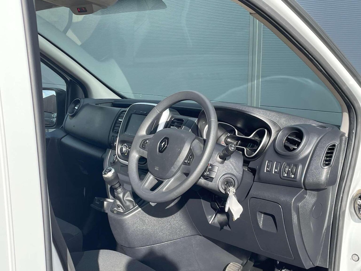 Used Renault Trafic 2021 for sale - 76427898: Photo 2