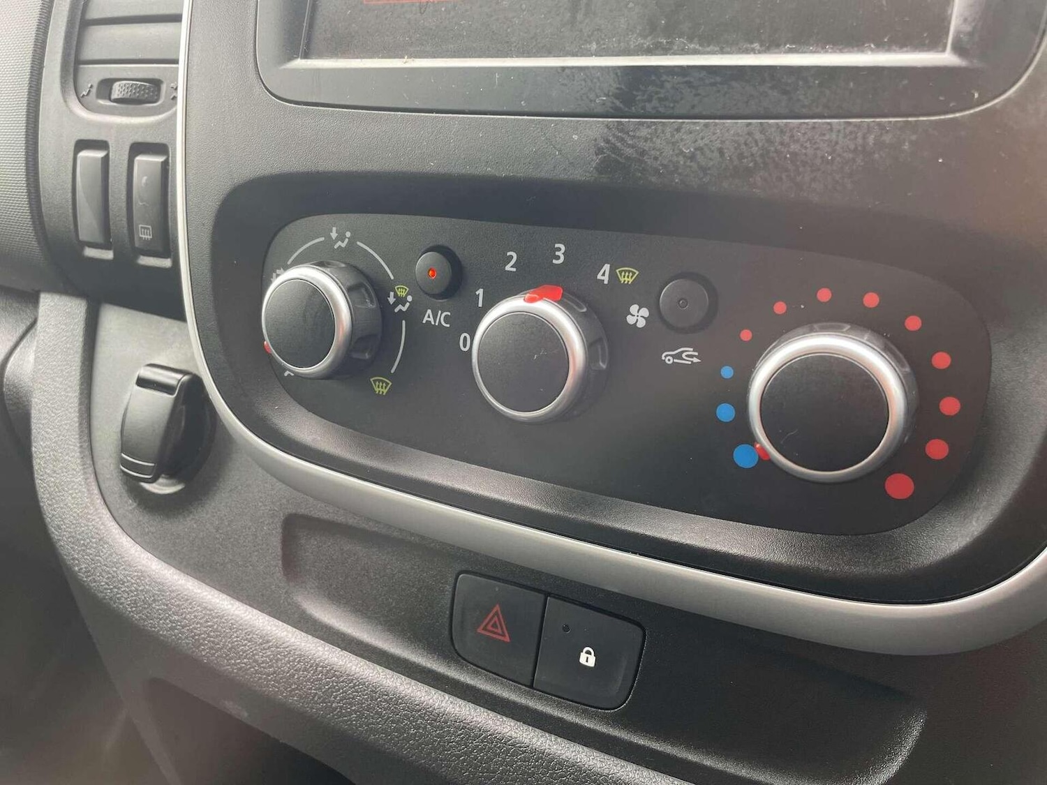 Used Renault Trafic 2021 for sale - 76427898: Photo 33