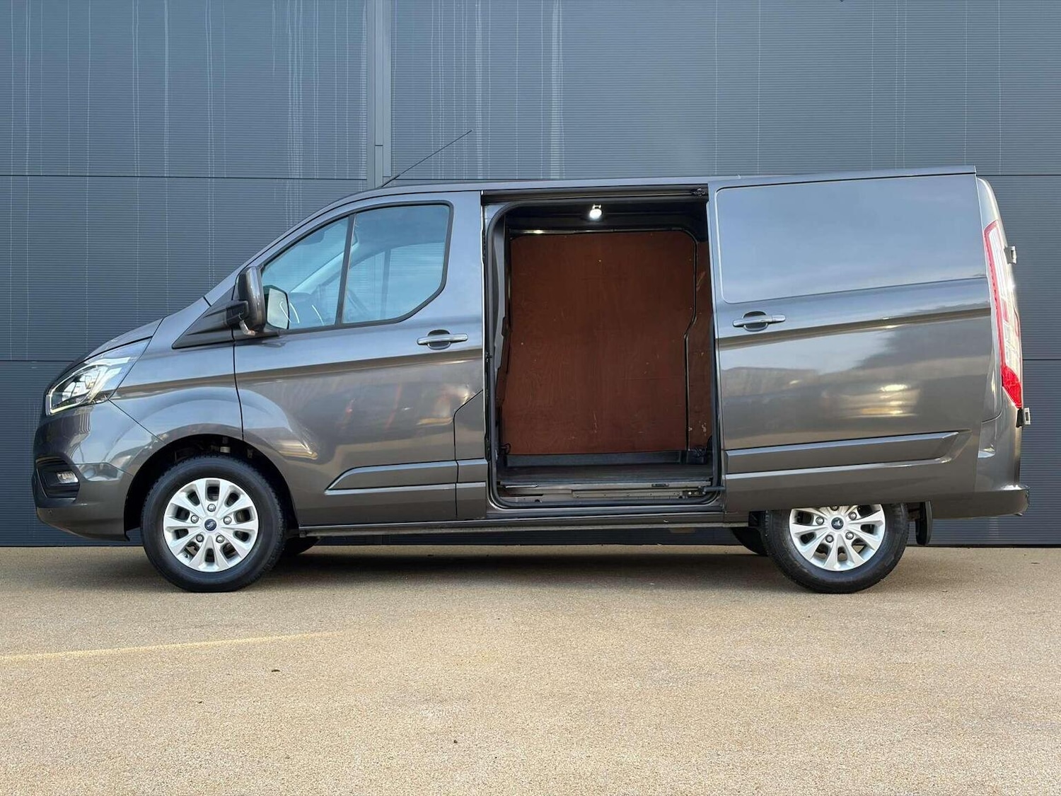 Used Ford Transit Custom 2021 for sale - 77027982: Photo 10