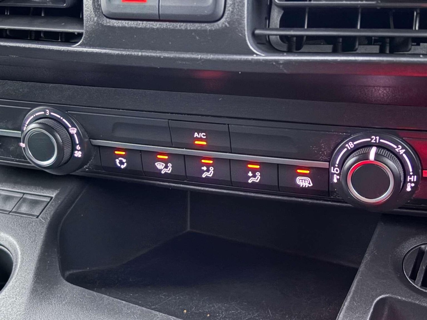 Used Peugeot Partner 2021 for sale - 77240299: Photo 17