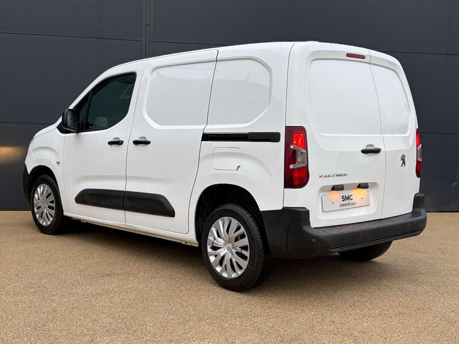 Used Peugeot Partner 2021 for sale - 77240299: Photo 33