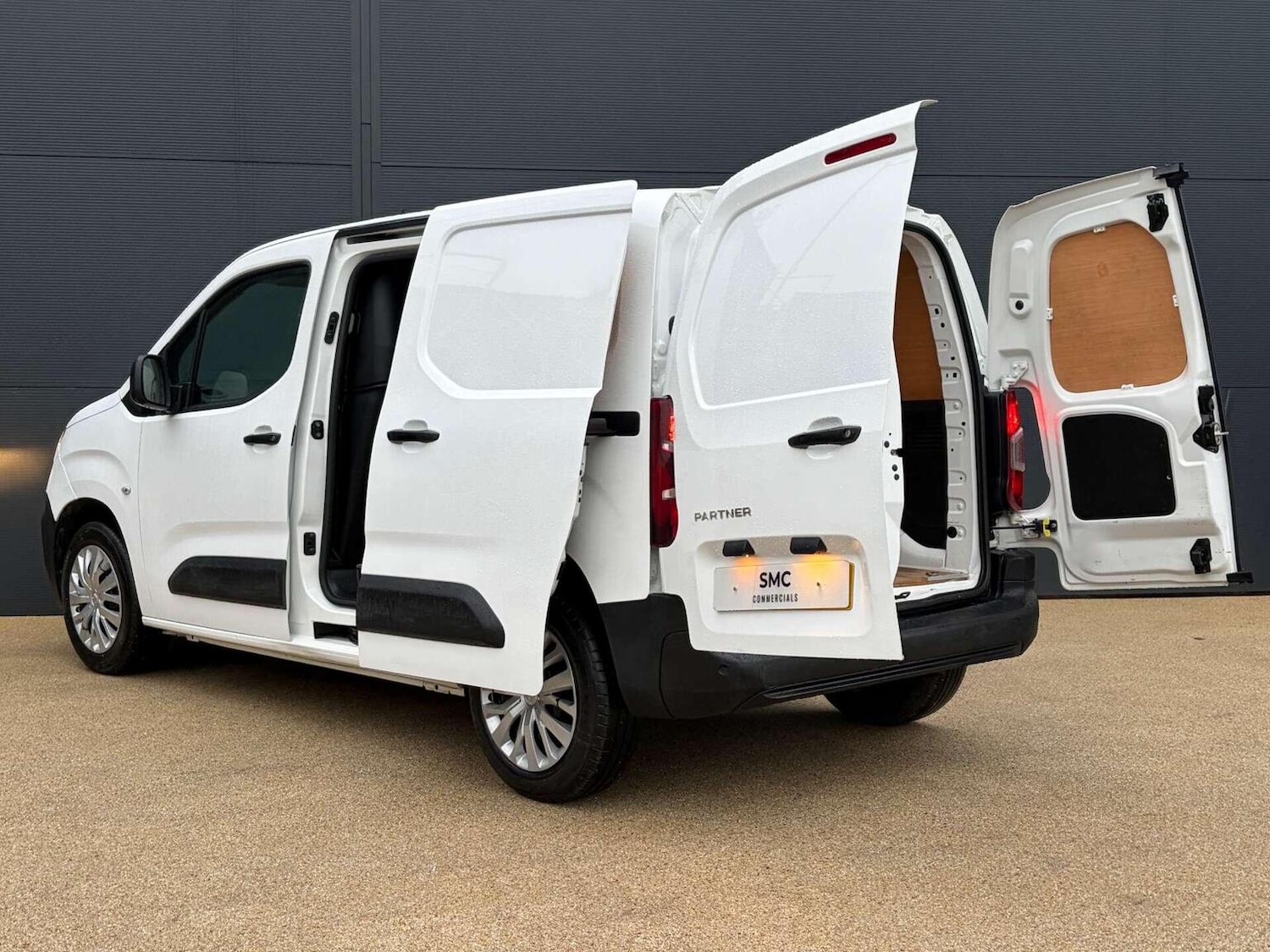 Used Peugeot Partner 2021 for sale - 77240299: Photo 35