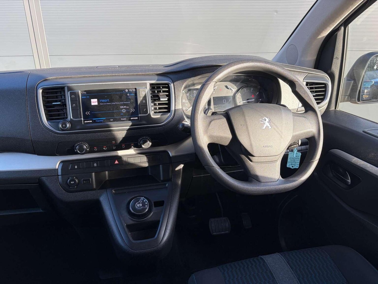 Used Peugeot Traveller 2022 for sale - 77023154: Photo 34