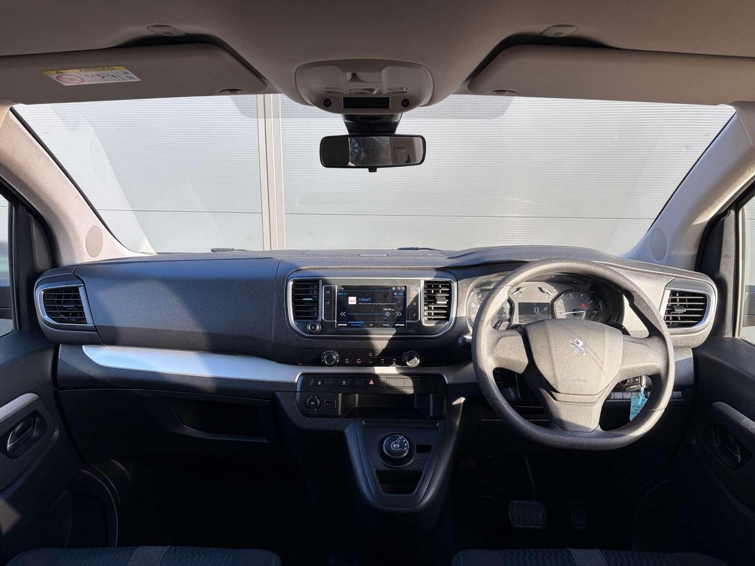 Used Peugeot Traveller 2022 for sale - 77023154: Photo 35