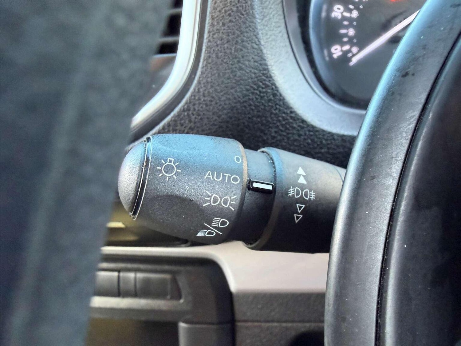 Used Peugeot Traveller 2022 for sale - 77023154: Photo 40