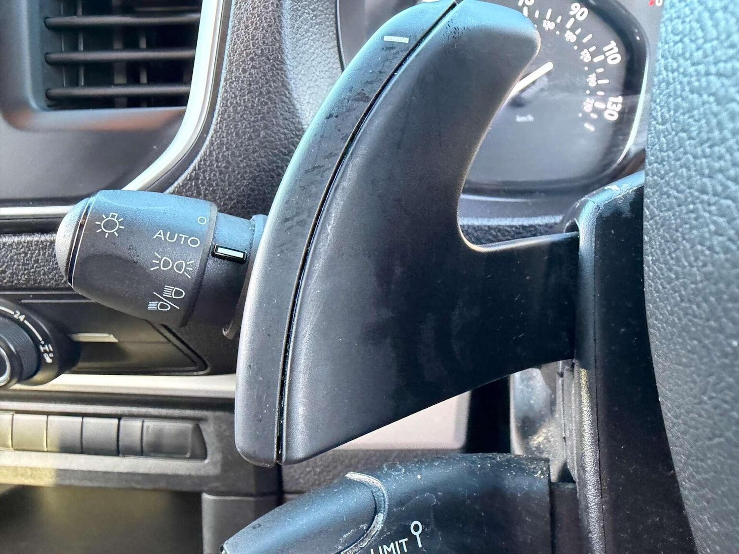 Used Peugeot Traveller 2022 for sale - 77023154: Photo 42