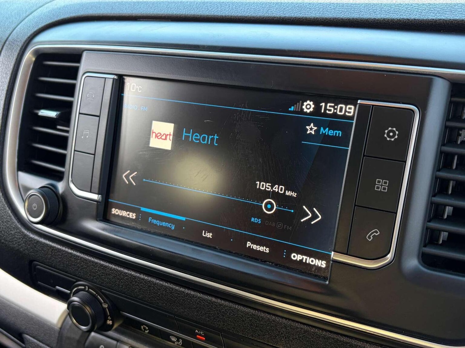 Used Peugeot Traveller 2022 for sale - 77023154: Photo 47