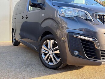 Used Peugeot Traveller 2022 for sale - 77023154: Photo