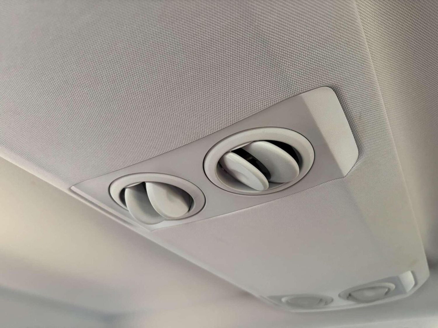 Used Peugeot Traveller 2022 for sale - 77023154: Photo 59