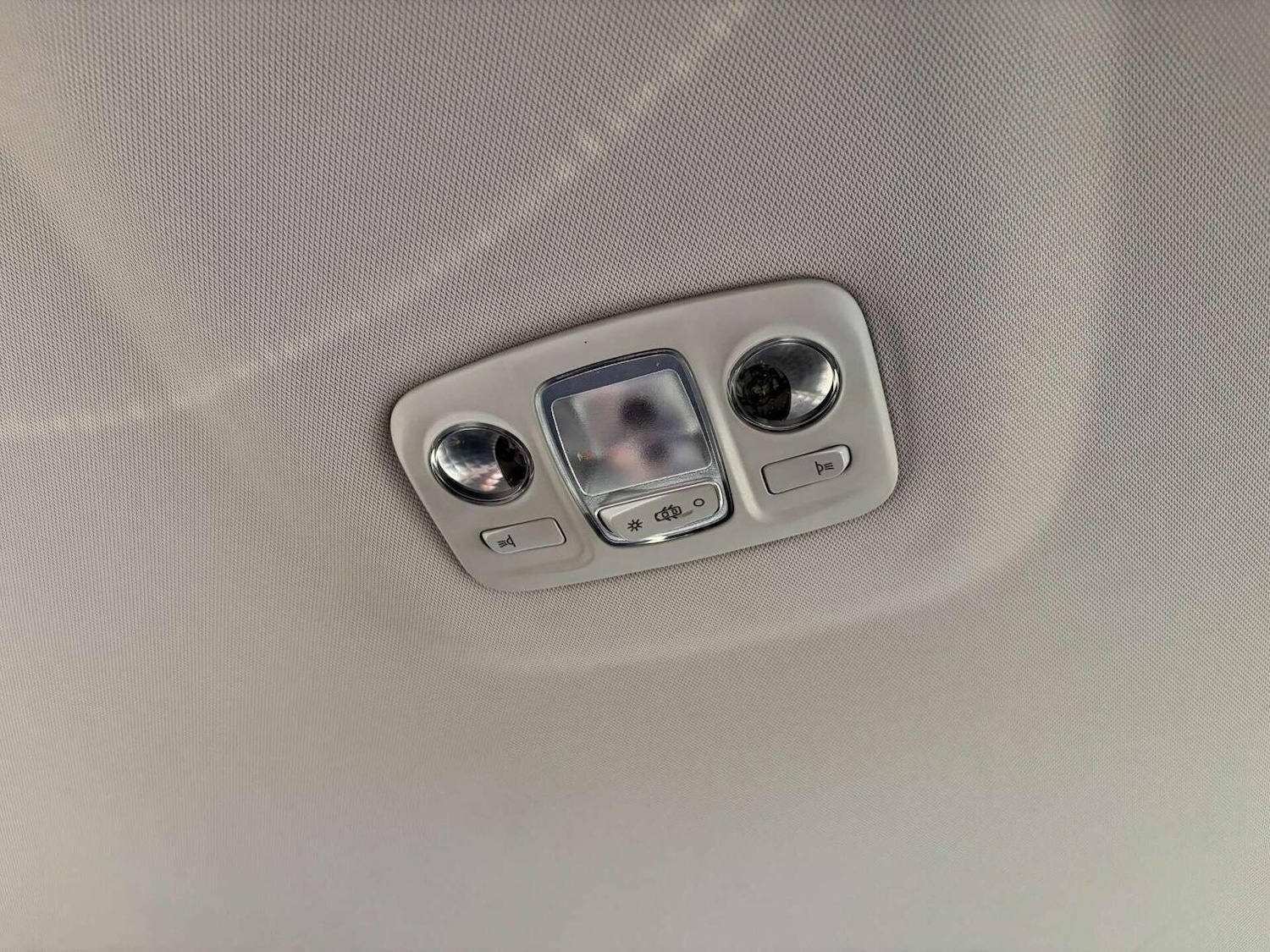 Used Peugeot Traveller 2022 for sale - 77023154: Photo 60