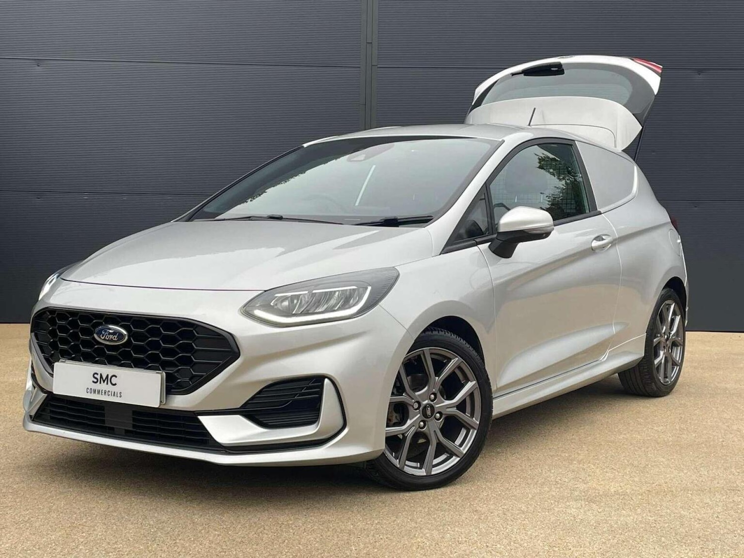 Used Ford Fiesta Van 2022 for sale - 76427932: Photo 45