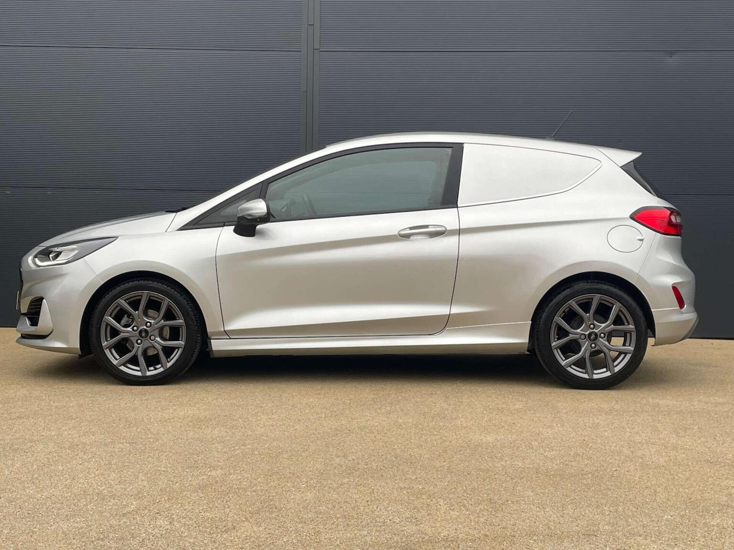 Used Ford Fiesta Van 2022 for sale - 76427932: Photo 6