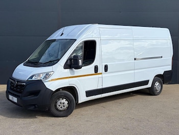 Vauxhall Movano feature image