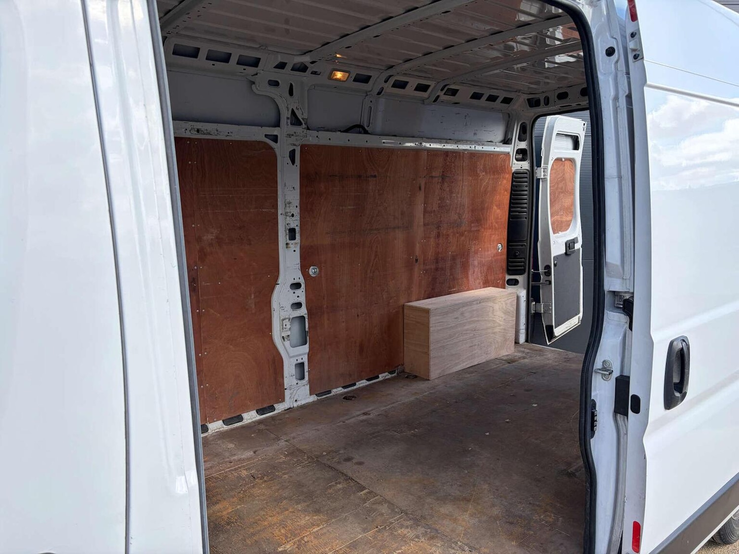 Used Vauxhall Movano 2022 for sale - 78045666: Photo 2
