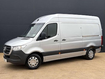 Mercedes-Benz Sprinter feature image