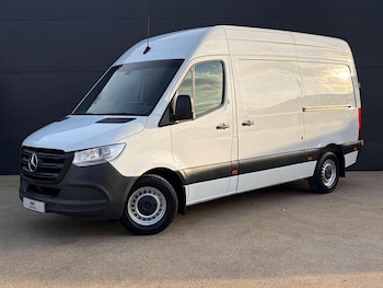 Mercedes-Benz Sprinter feature image