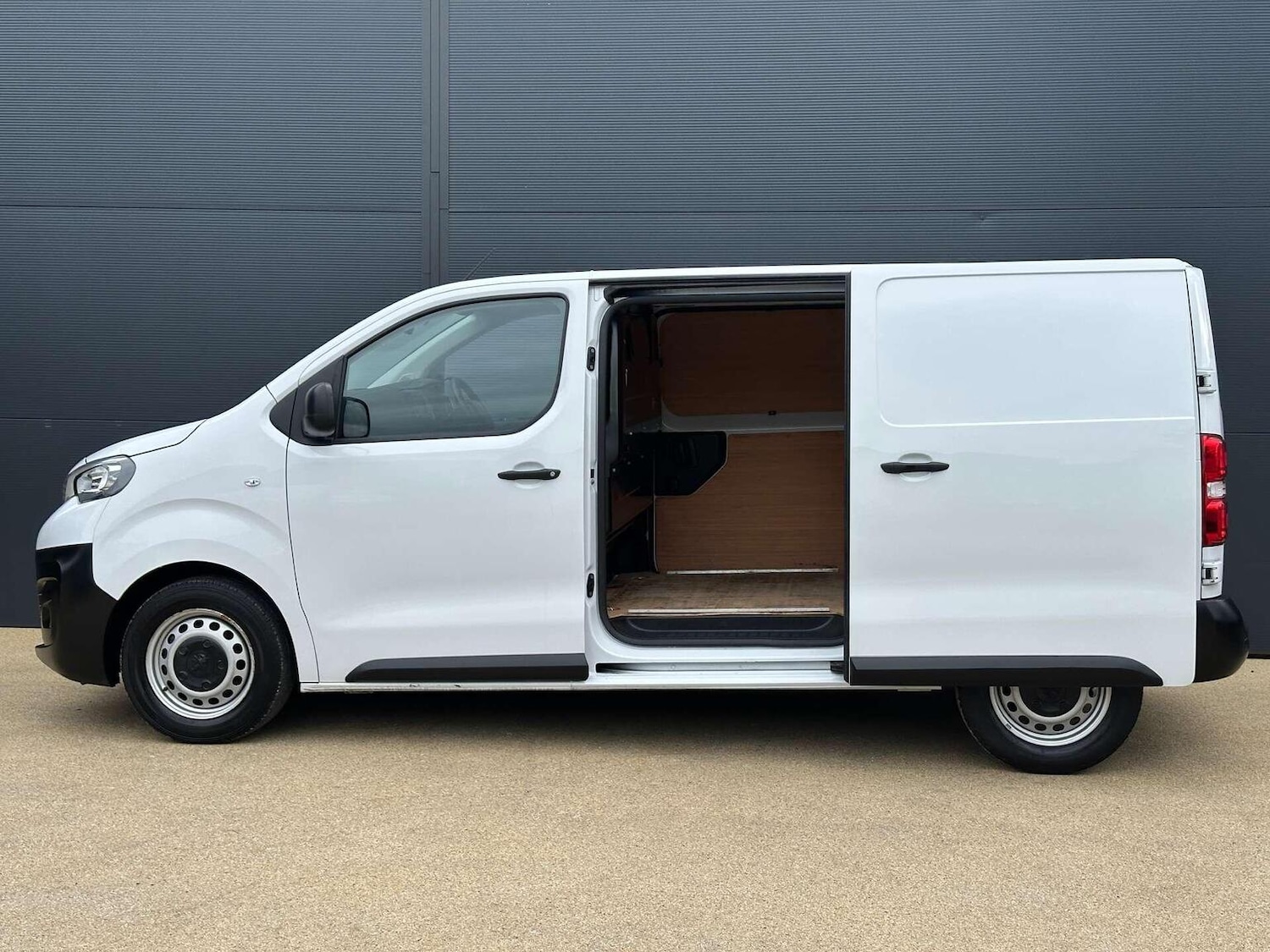 Used Peugeot Expert 2023 for sale - 76427918: Photo 12