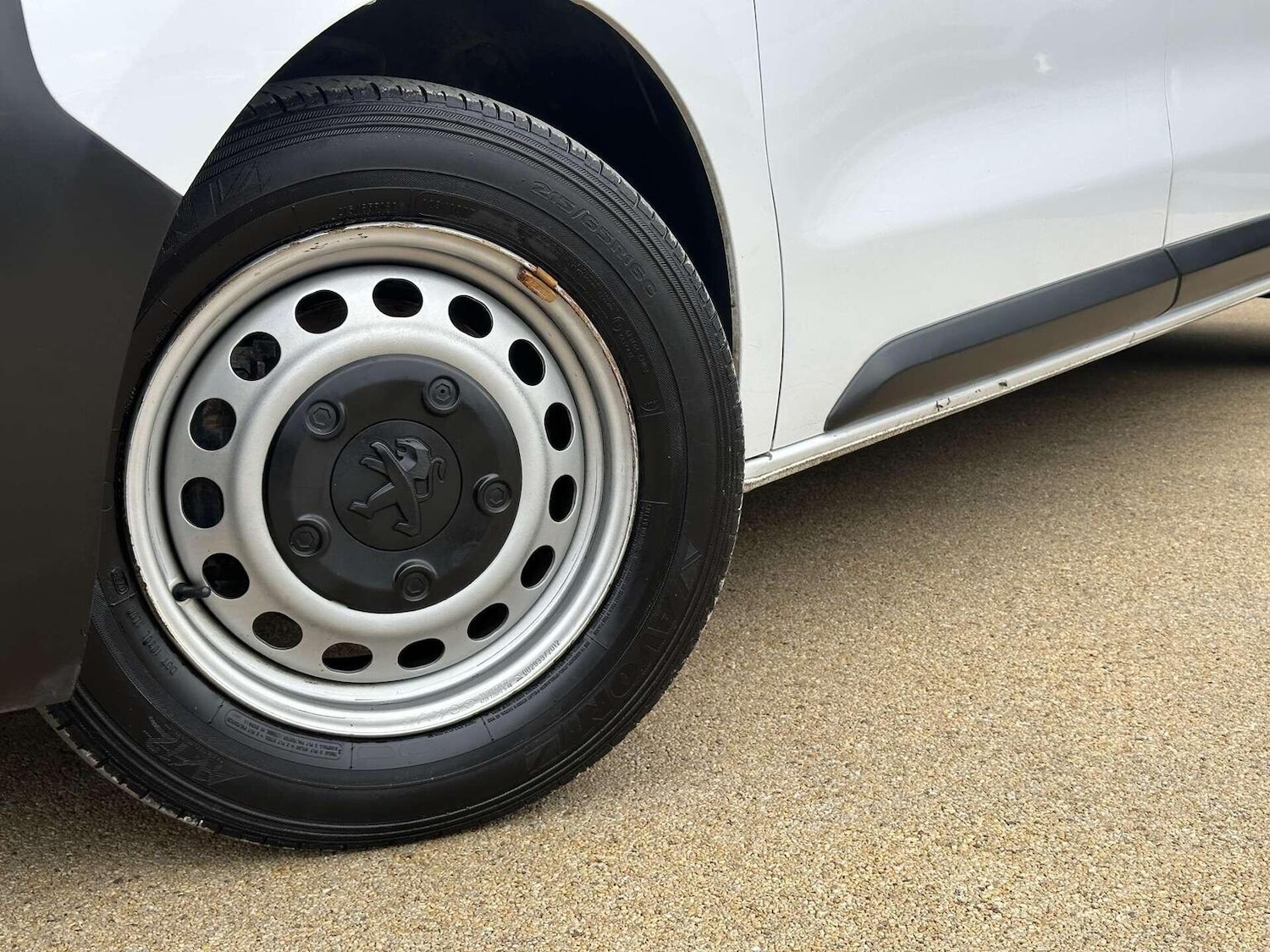 Used Peugeot Expert 2023 for sale - 76427918: Photo 2