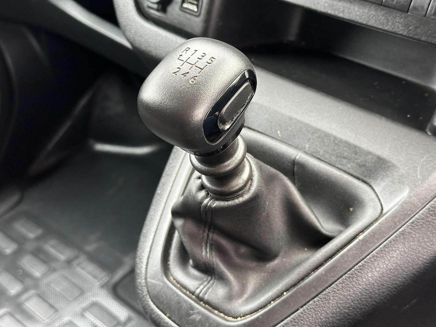 Used Peugeot Expert 2023 for sale - 76427918: Photo 24