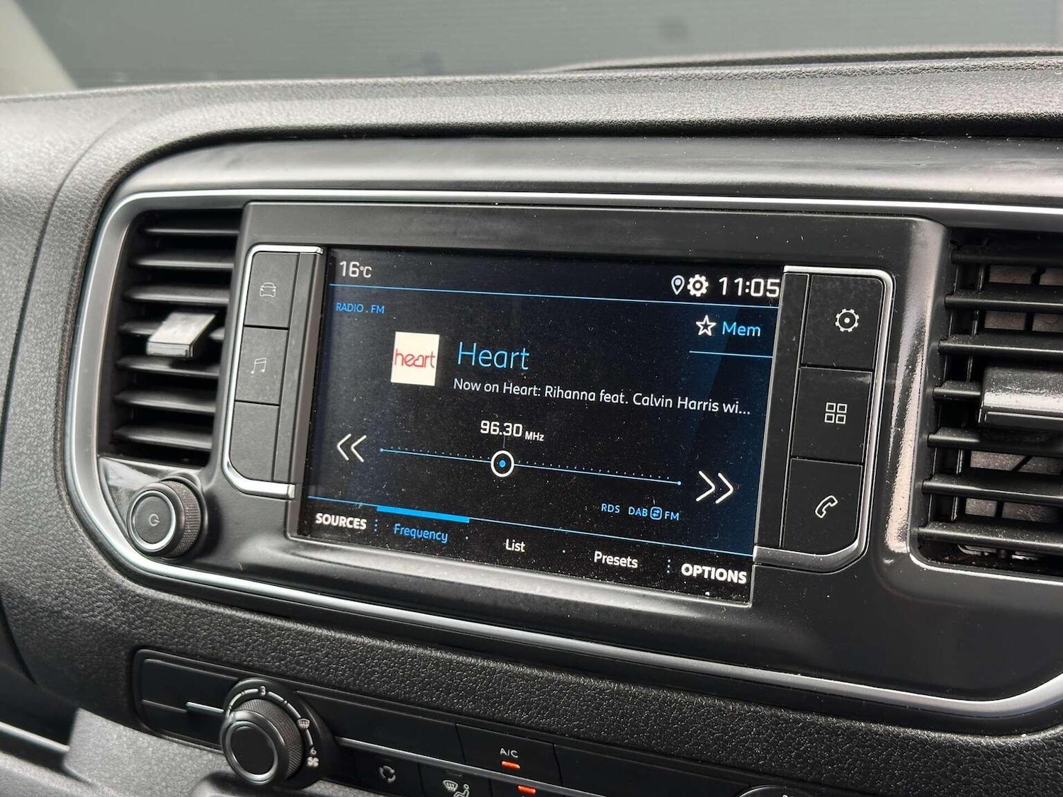 Used Peugeot Expert 2023 for sale - 76427918: Photo 27