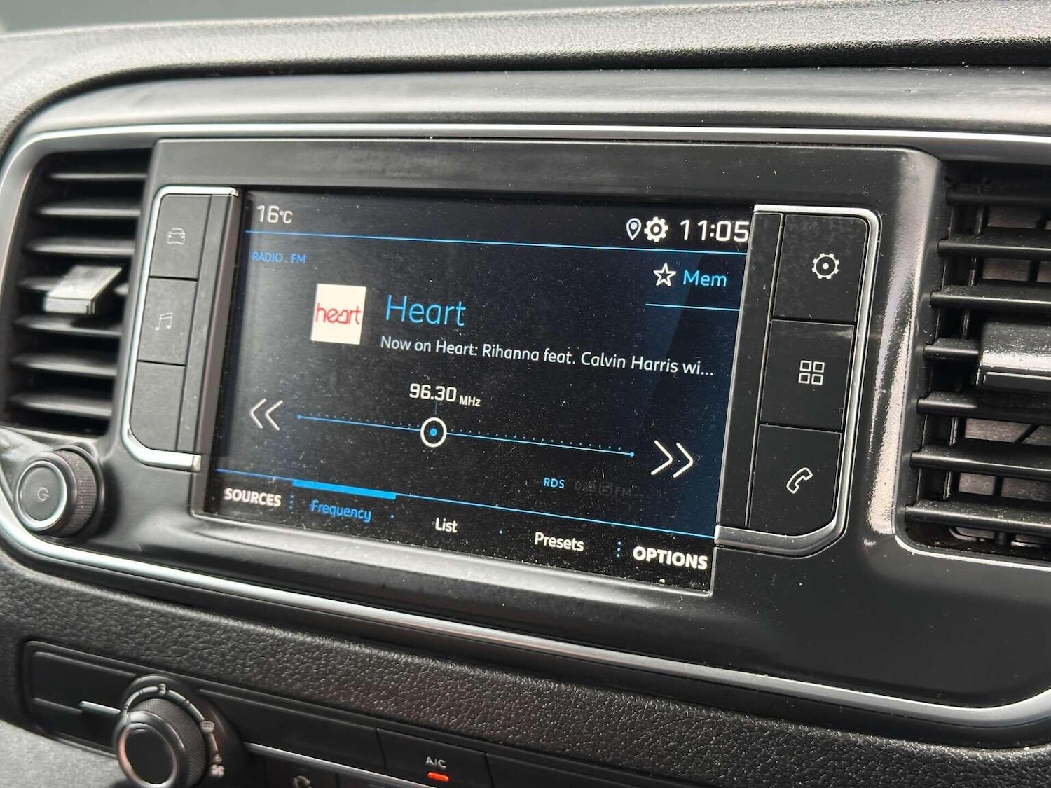 Used Peugeot Expert 2023 for sale - 76427918: Photo 29