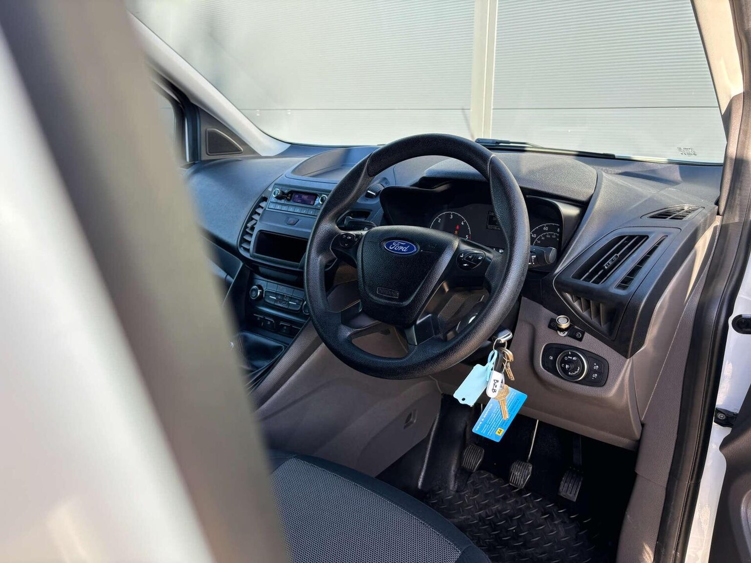 Used Ford Transit Connect 2019 for sale - 76427917: Photo 8