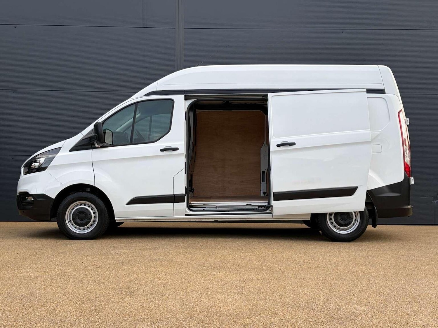 Used Ford Transit Custom 2023 for sale - 76963364: Photo 10