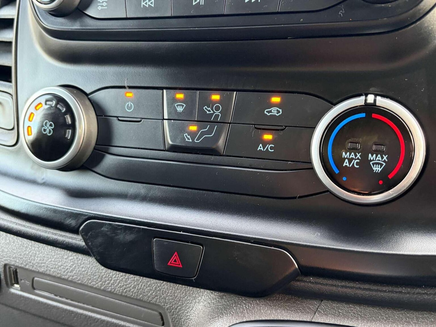 Used Ford Transit Custom 2023 for sale - 76963364: Photo 33