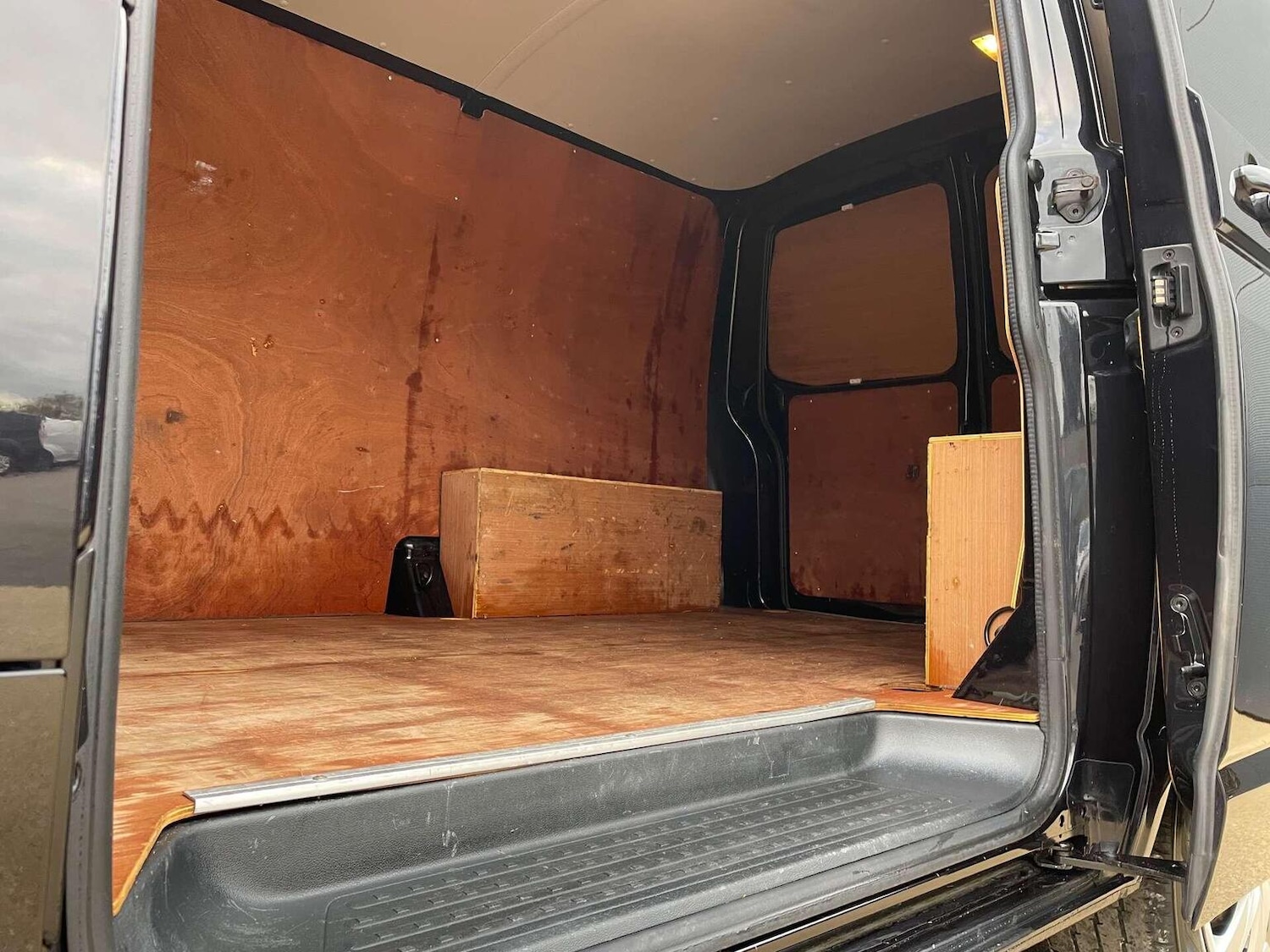 Used Volkswagen Transporter 2018 for sale - 76427933: Photo 13