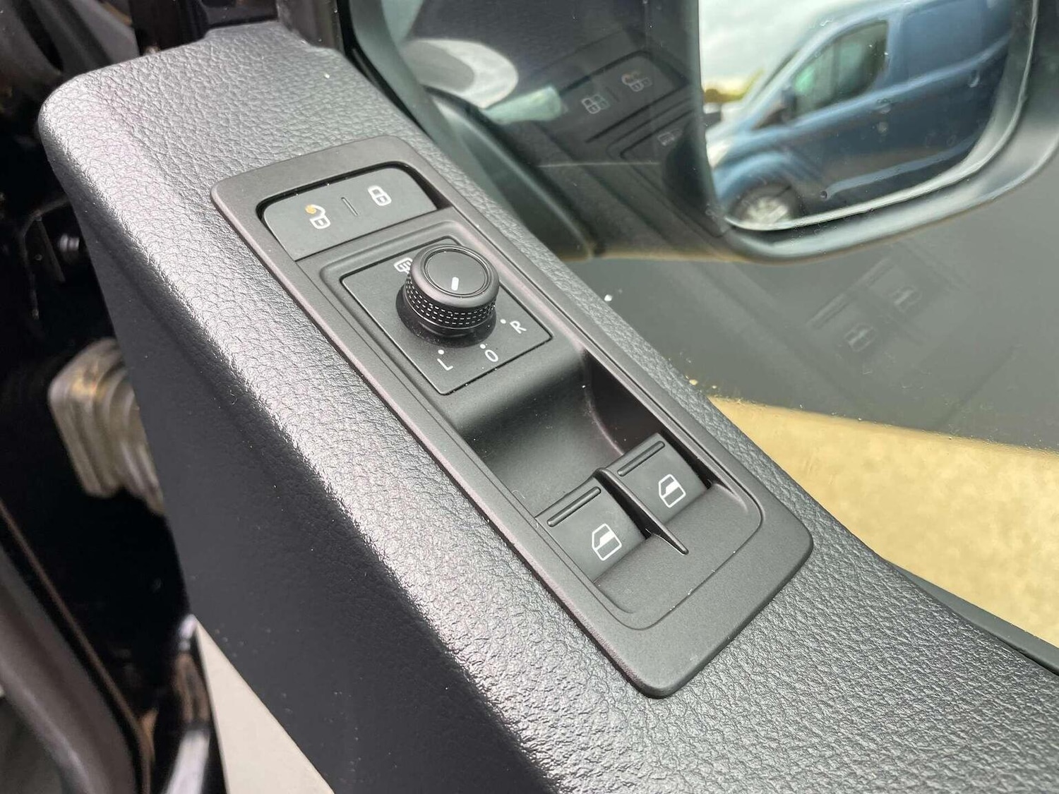 Used Volkswagen Transporter 2018 for sale - 76427933: Photo 21