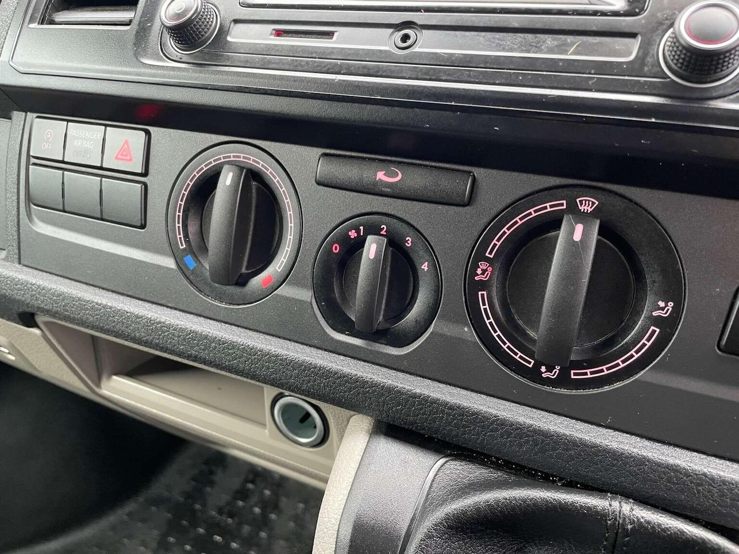 Used Volkswagen Transporter 2018 for sale - 76427933: Photo 30