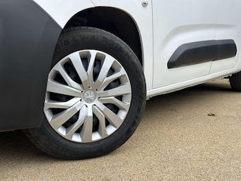 Used Peugeot Partner 2021 for sale - 76427934: Photo