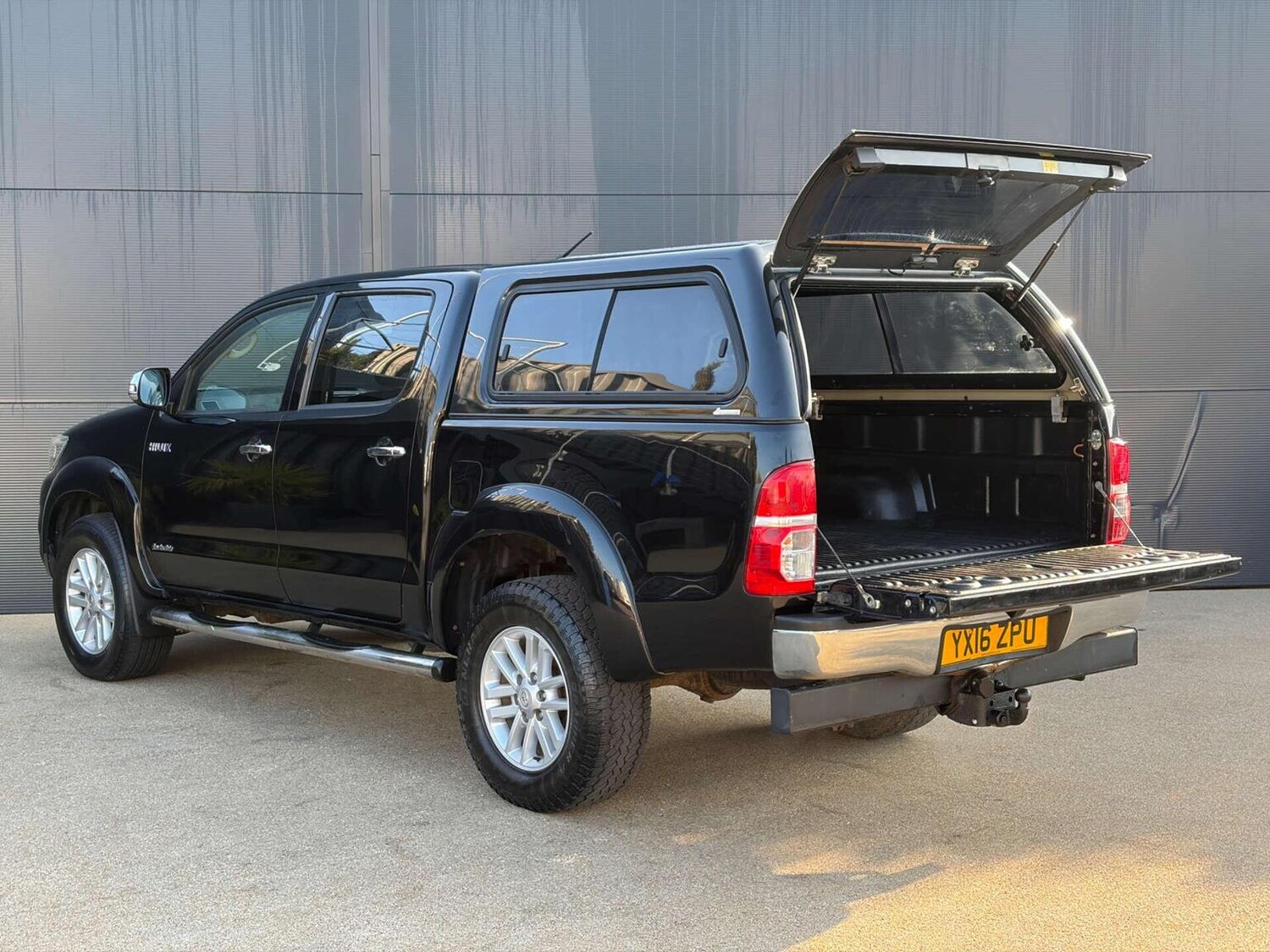 Used Toyota Hilux 2016 for sale - 77758969: Photo 11