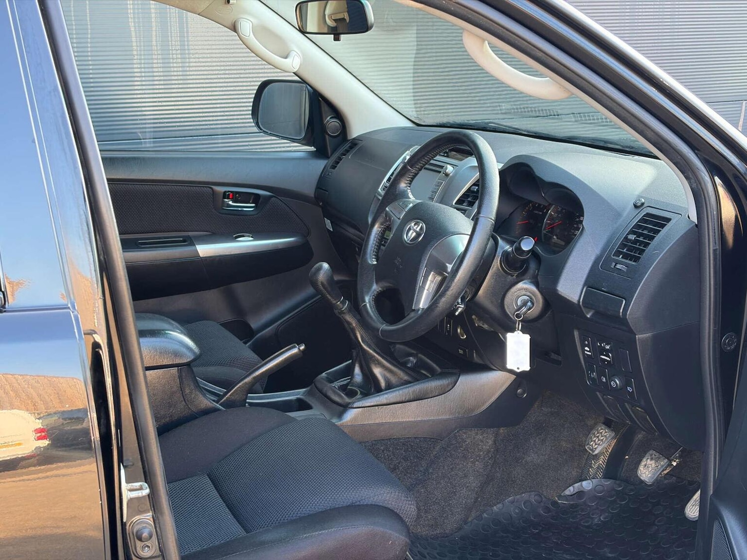 Used Toyota Hilux 2016 for sale - 77758969: Photo 2