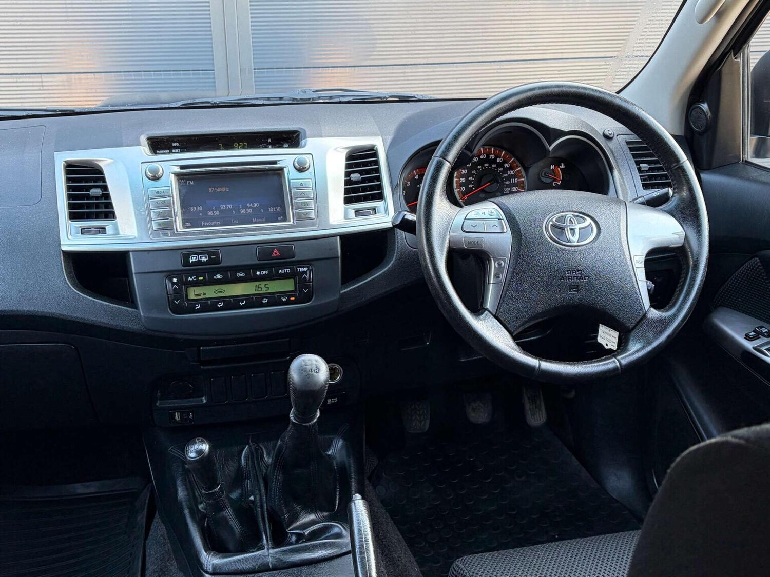 Used Toyota Hilux 2016 for sale - 77758969: Photo 32