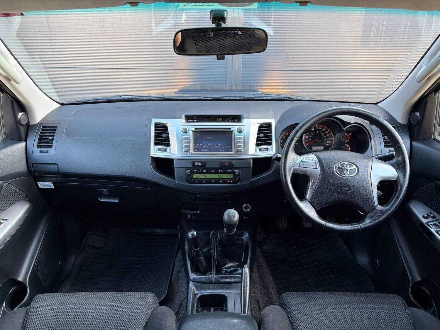 Used Toyota Hilux 2016 for sale - 77758969: Photo 33