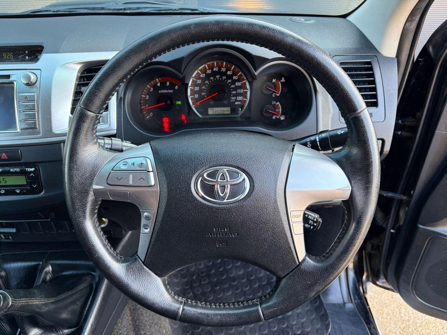 Used Toyota Hilux 2016 for sale - 77758969: Photo 44