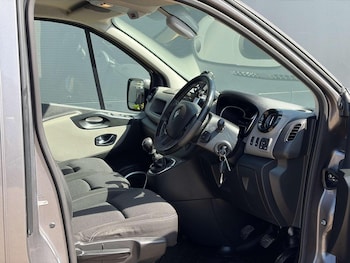 Used Renault Trafic 2018 for sale - 78373361: Photo