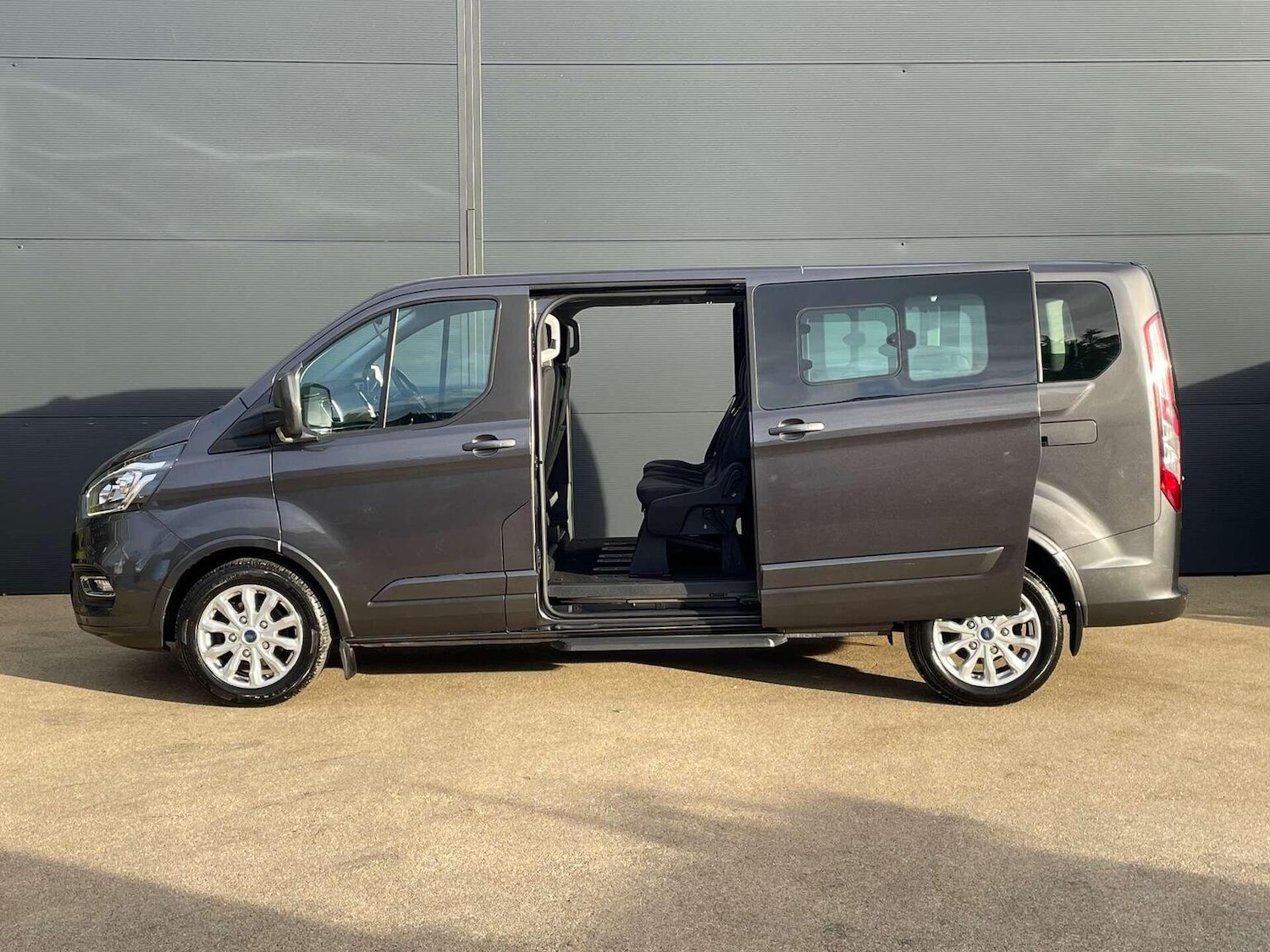 Used Ford Tourneo Custom 2022 for sale - 76719022: Photo 10