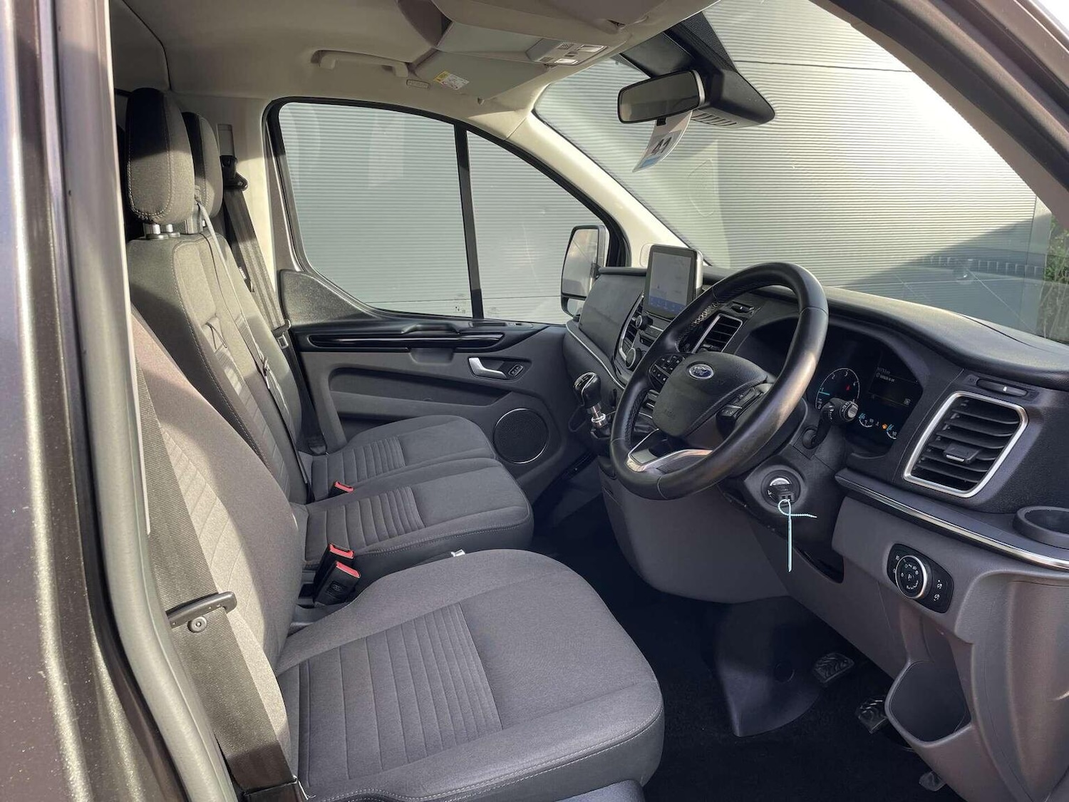 Used Ford Tourneo Custom 2022 for sale - 76719022: Photo 2