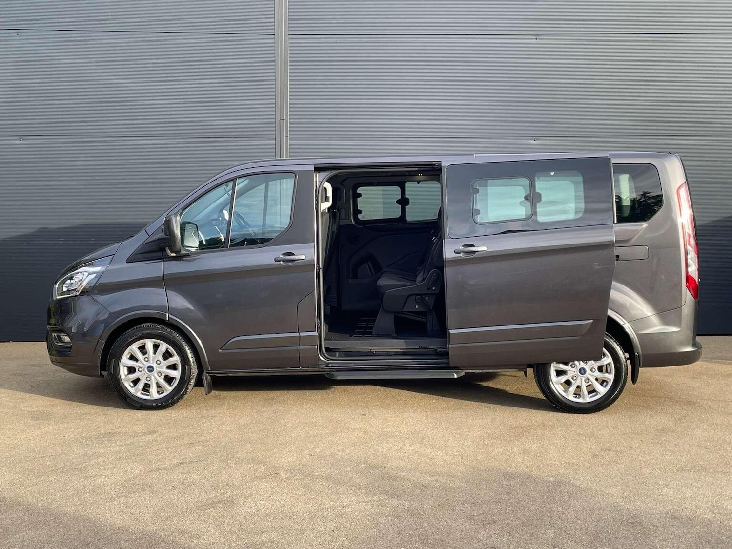 Used Ford Tourneo Custom 2022 for sale - 76719022: Photo 9