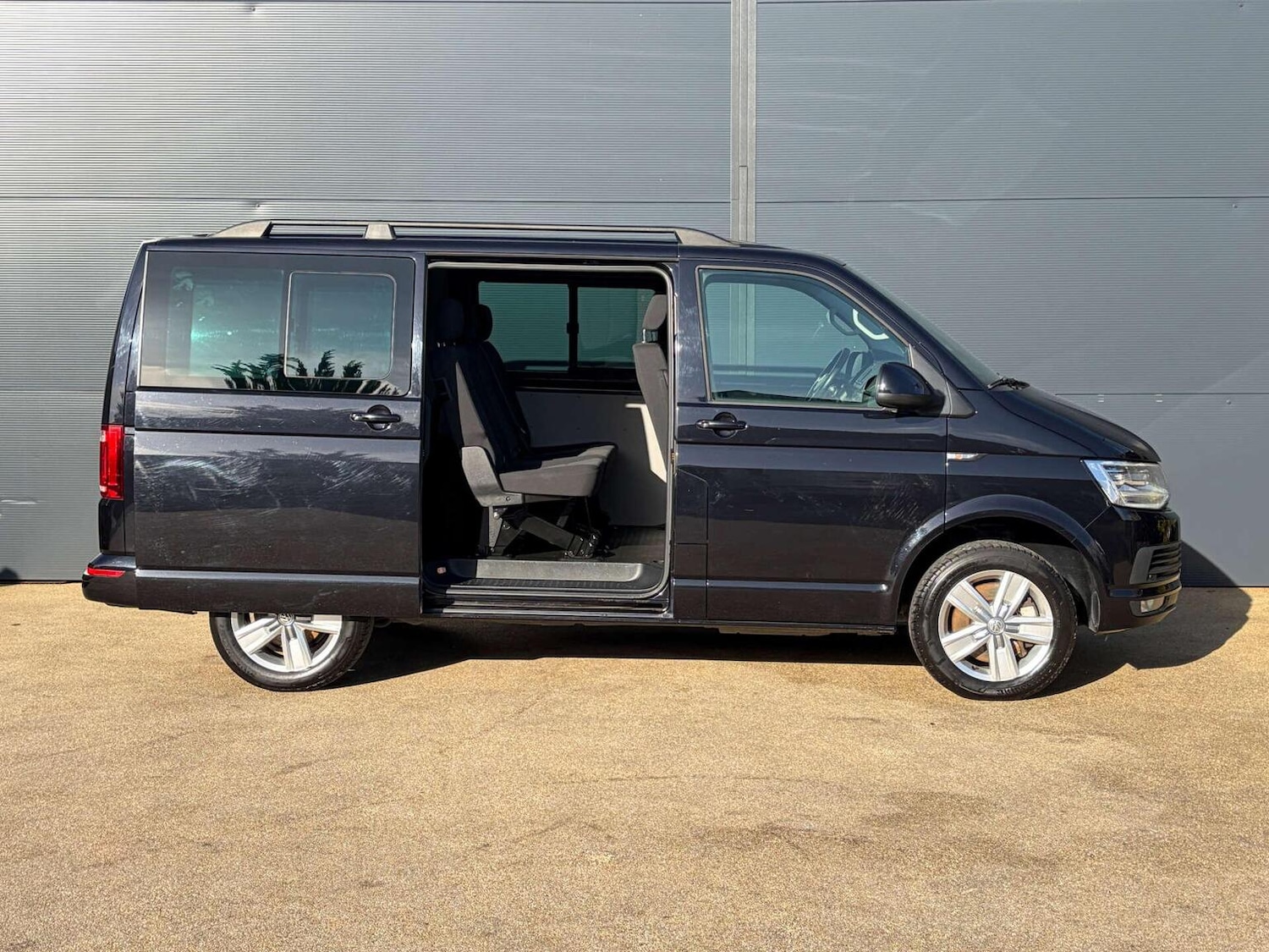 Used Volkswagen Transporter 2017 for sale - 77921278: Photo 13