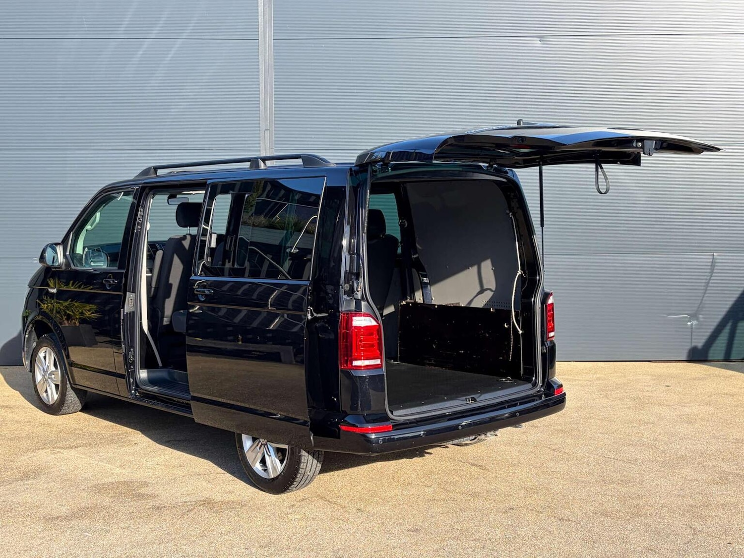 Used Volkswagen Transporter 2017 for sale - 77921278: Photo 23