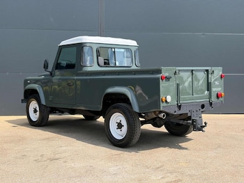 Used Land Rover Defender 2015 for sale - 79315022: Photo