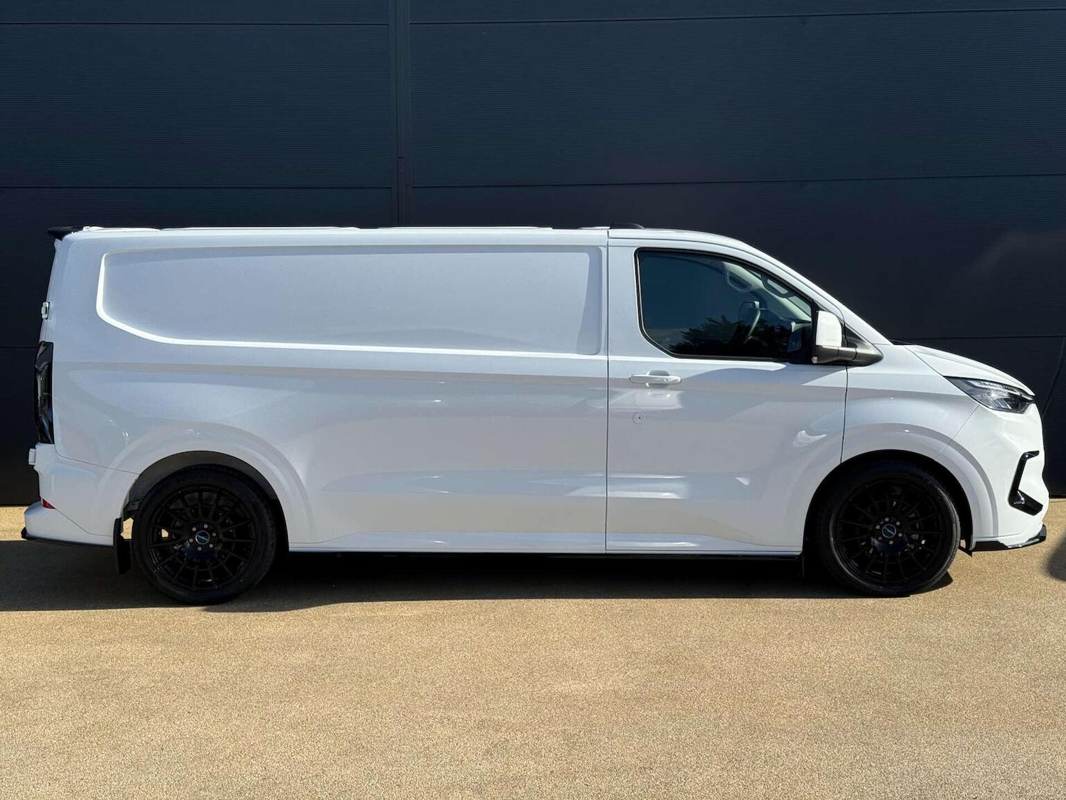 Used Ford Transit Custom 2025 for sale - 76769633: Photo 4