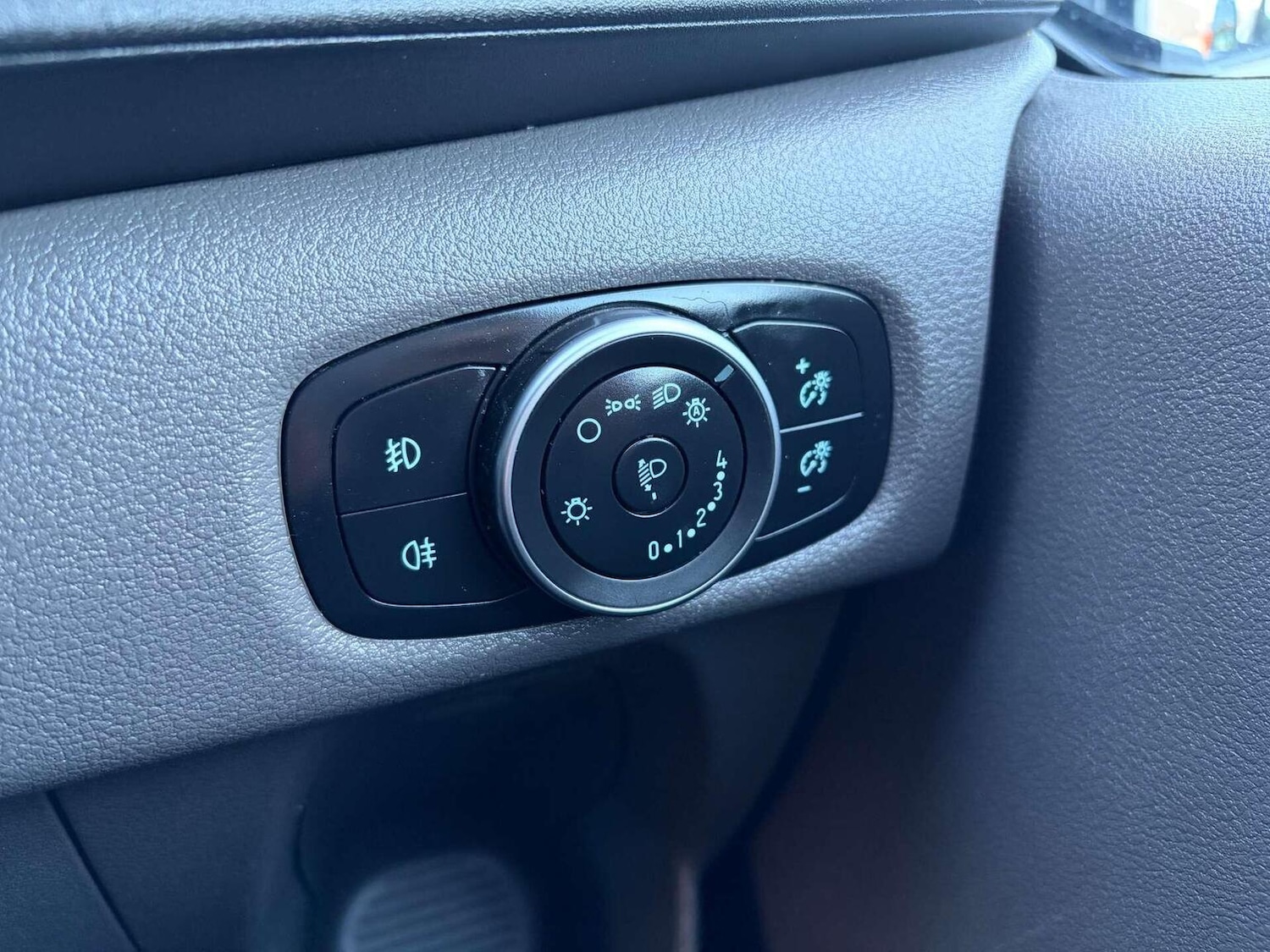 Used Ford Transit Custom 2022 for sale - 77008208: Photo 32