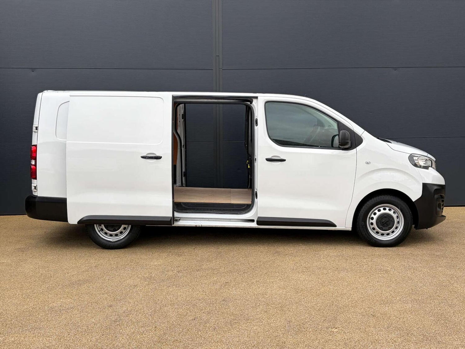 Used Peugeot Expert 2022 for sale - 77656229: Photo 11